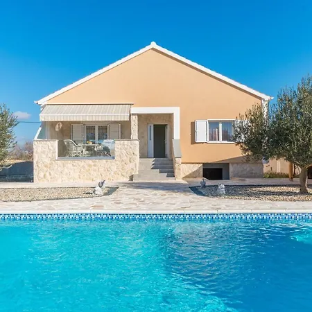 Branko Villa *