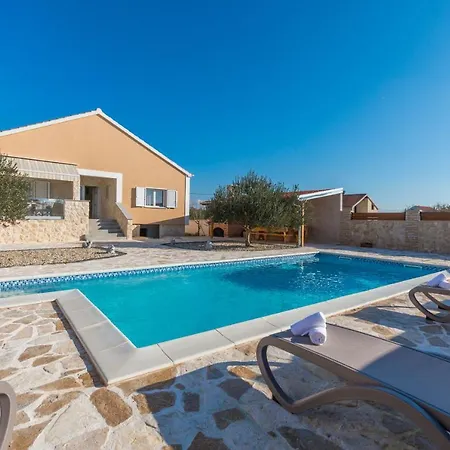Branko Villa *